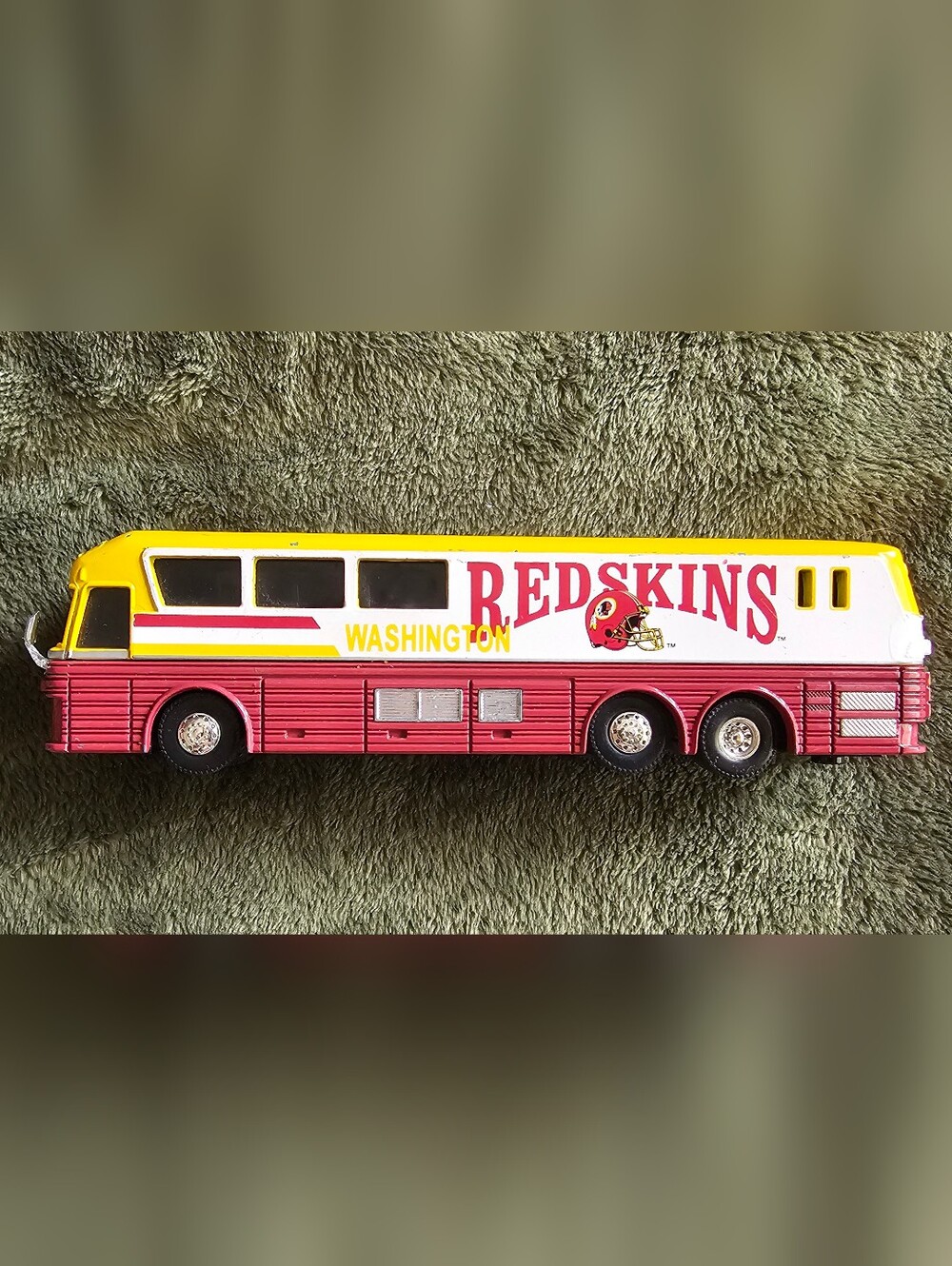 1997 NFL Team Collectible Washington Redskins motorcoach